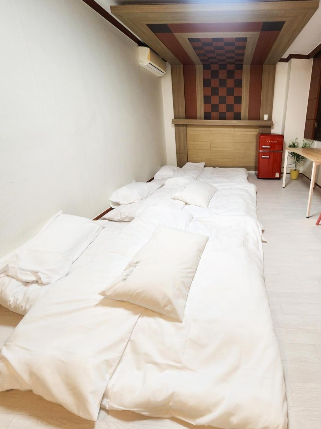 Romance Hotel