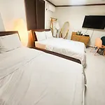 Romance Hotel