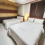 Romance Hotel